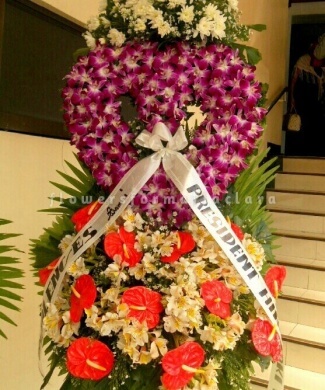 sympathy flowers delivery in valenzuela